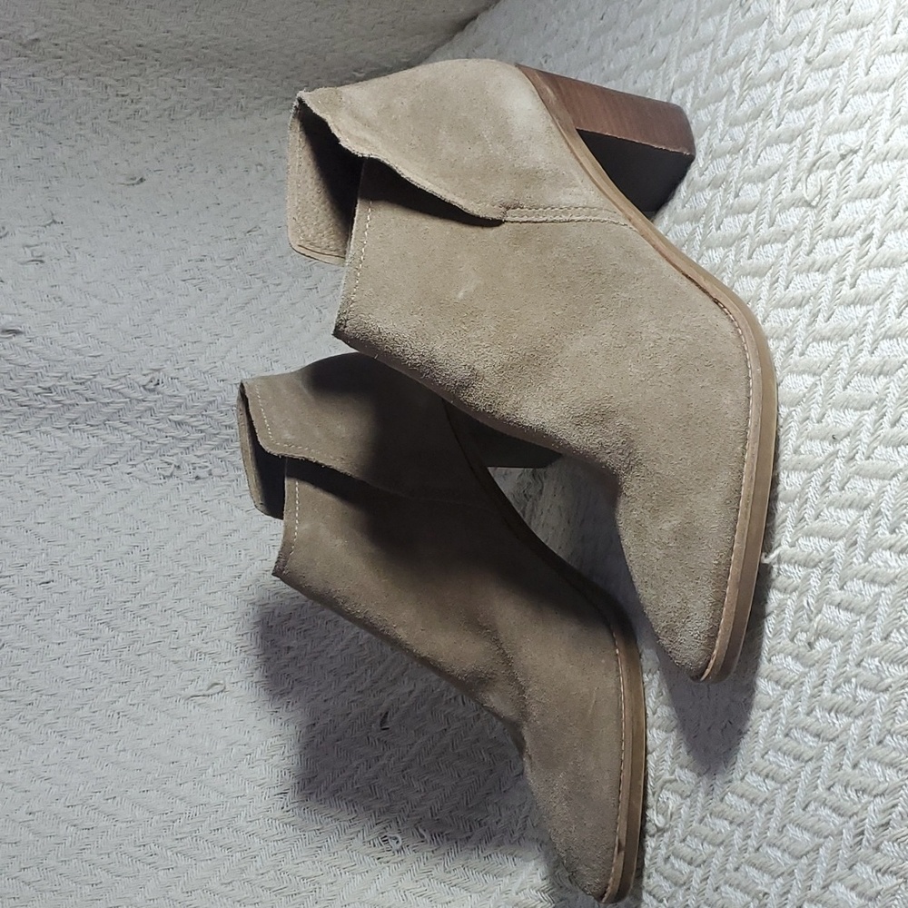 Dolce Vita Spade Booties - Picture 11 of 16